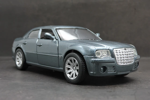 1:32 alloy car model for Chrysler 300C length 14.5cm