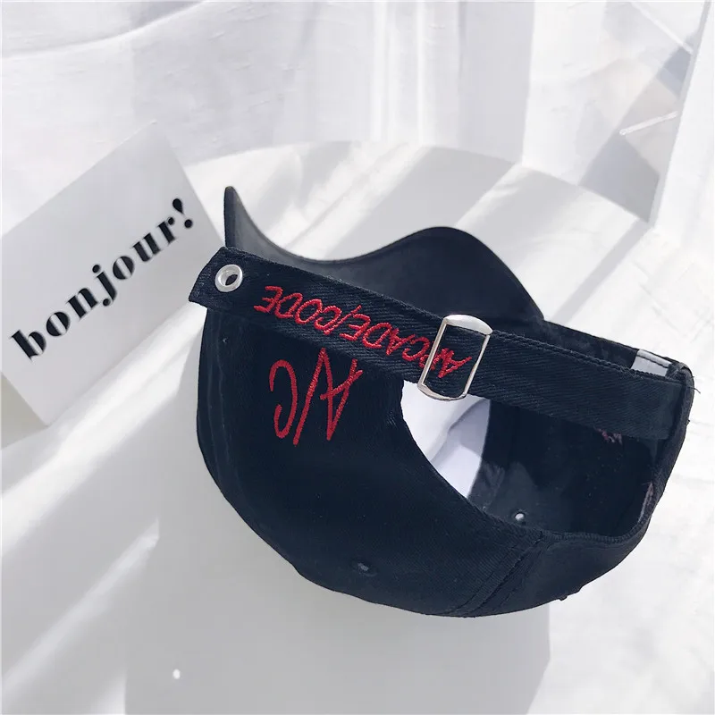 New Fashion Black Hat Women Korean Couple Hip Hop Baseball Caps Men Sun Hat Student Cap Gorra Hombre Snapback Embroidery 2020    (8)