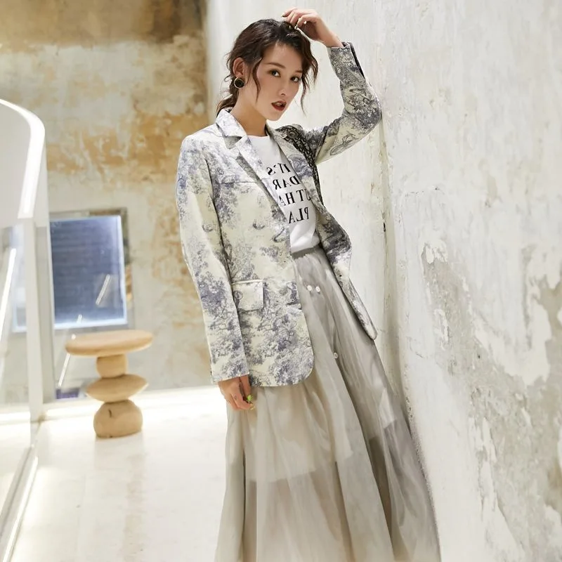 

2019 Early Autumn French Retro Design Hong Kong Style Vintage Sense Burst Animal Graffiti Slimming Suit Coat