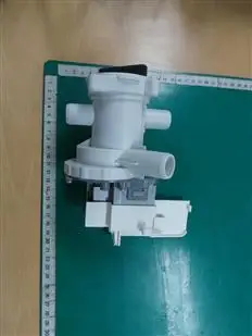 Сливной насос в сборе с корпусом для стиральных машин Samsung (DC96-00823B) Оригинал |