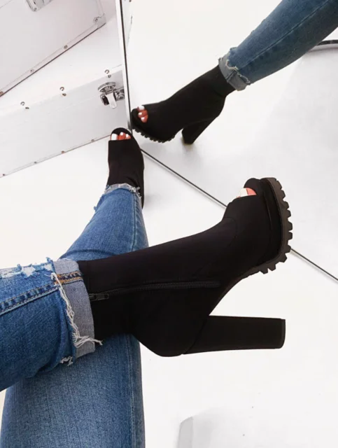 Женские ботинки ярких цветов; Новинка года; ботинки на молнии со змеиным узором на водонепроницаемой платформе с высоким каблуком и толстой подошвой; полуботинки с открытым носком - Цвет: Черный