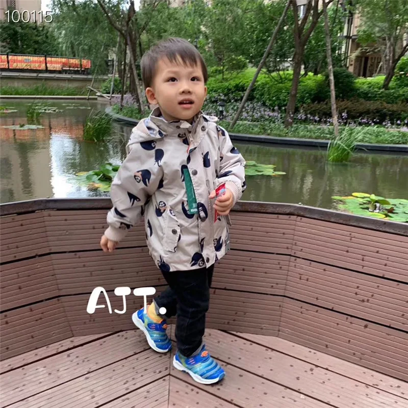 

Autumn 2019 Children's Fashion Jacket Outdoor Windproof Rainproof Stormproof Clothing Cap Detachable Children's Jacket