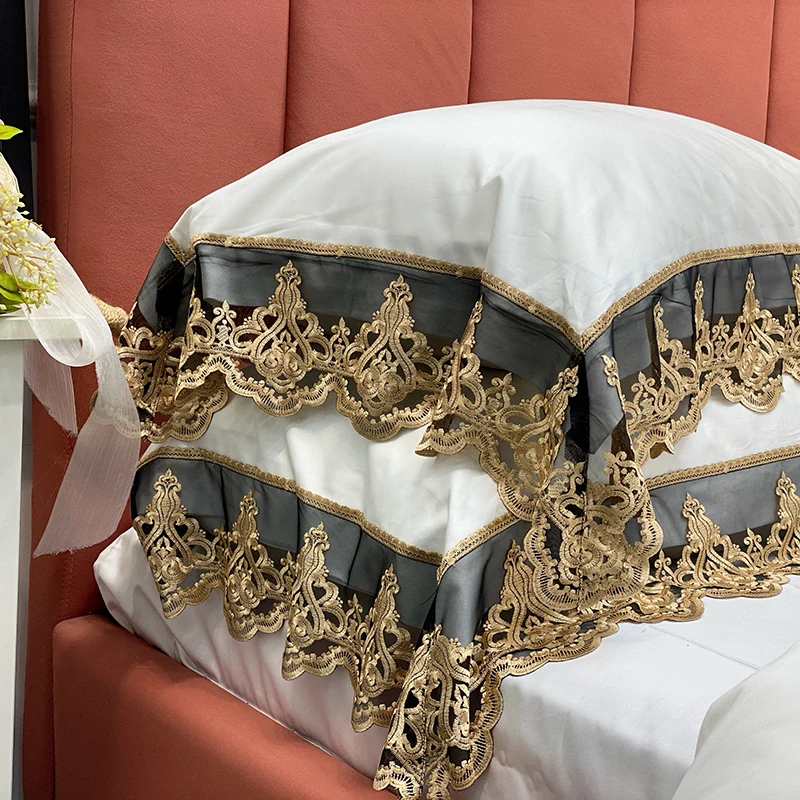 Комплект постельного белья из сатина и египетского хлопка с золотыми кружевными