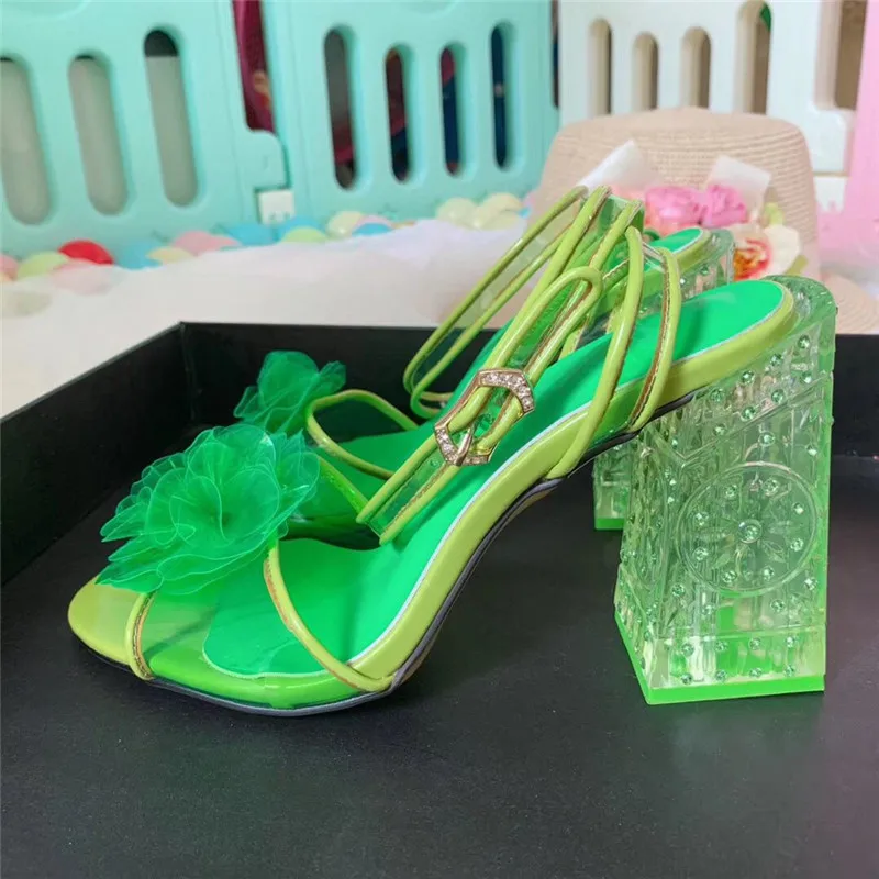 Новейшие прозрачные цветные сандалии; Женская милая обувь с цветочным рисунком из ПВХ; обувь с открытым носком; прозрачные ажурные туфли на высоком каблуке; ПВХ ярких цветов; Sandalias - Цвет: Green