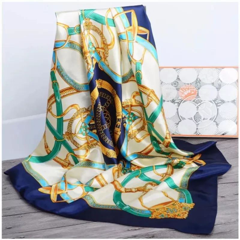 

Retro Ladies Silk Scarf Bandana Fashion Women Printed Hijab Scarf Leopard Chain Pattern Large Square Scarves Wrap