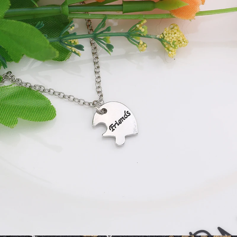 3 шт./компл. Best Friends Forever персик треснувшие передние сердце Цепочки и ожерелья серебро Цвет BFF ювелирные изделия! Креативные память прямые продажи