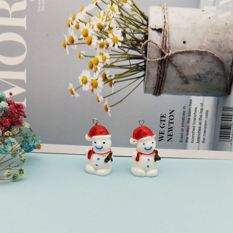 

10Pcs/Set 3D Resin Snowman Christmas Charms Pendants Bracelet Party Home Metal Craft Decoration DIY Jewelry Accessories