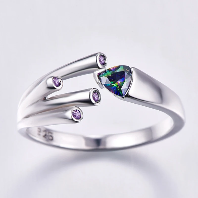 Женское кольцо Стразы с фиолетовым камнем серебряного цвета|Кольца| |