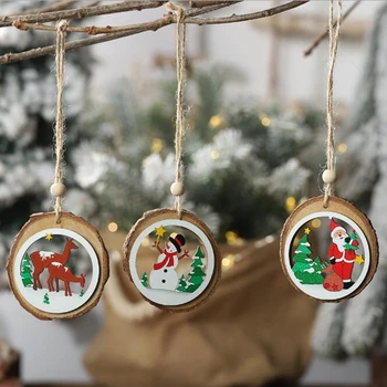 

1pcs 2020 Christmas new wooden decorative supplies round openwork pattern wooden pendant Christmas tree decoration explosion