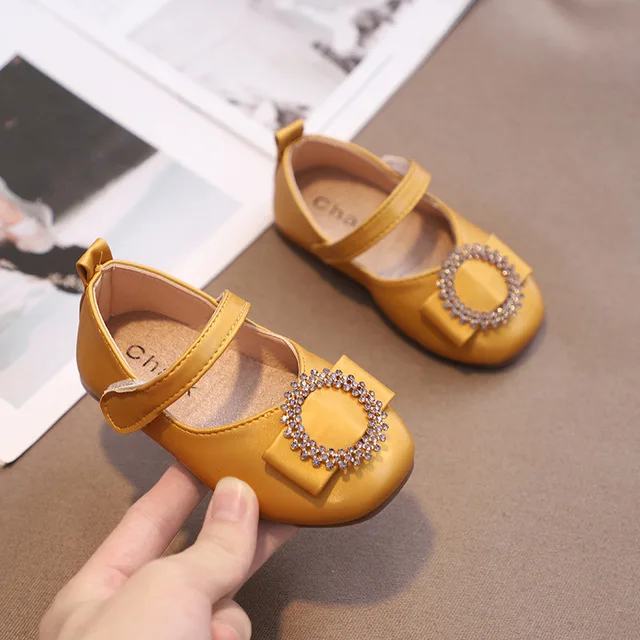 Girls Sneakers Pu Leather Princess Baby Toddler Shoes Girl Dress Shoes Little Girl Soft Shallow Shoes Flat Heel Toddler Sneakers - Цвет: Цвет: желтый