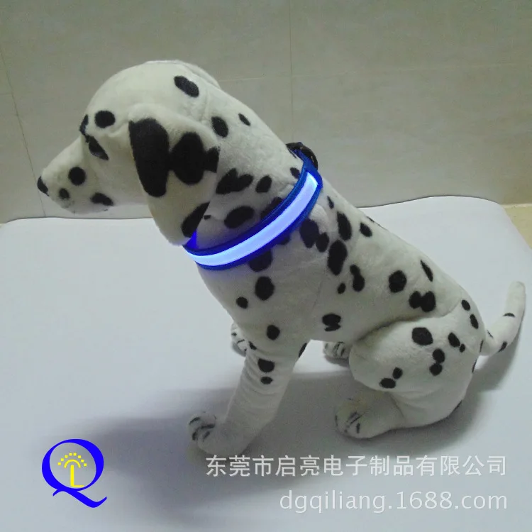 

LED Luminous Pet Collar 2.5 Cm Wide Black-Really Nylon Material Dog Collar Multi-color Selectable