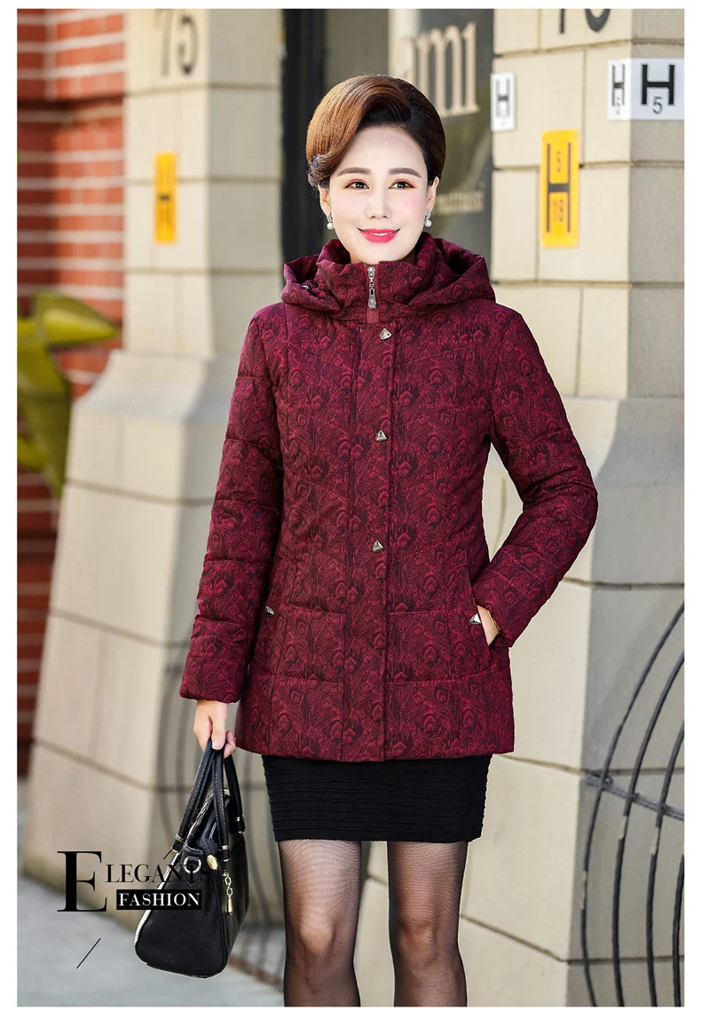 New Winter Jacket Women Hooded Cotton Padded Coat Women Plus Size 4XL Casual Short Parka Middle-aged Women Winter Coat