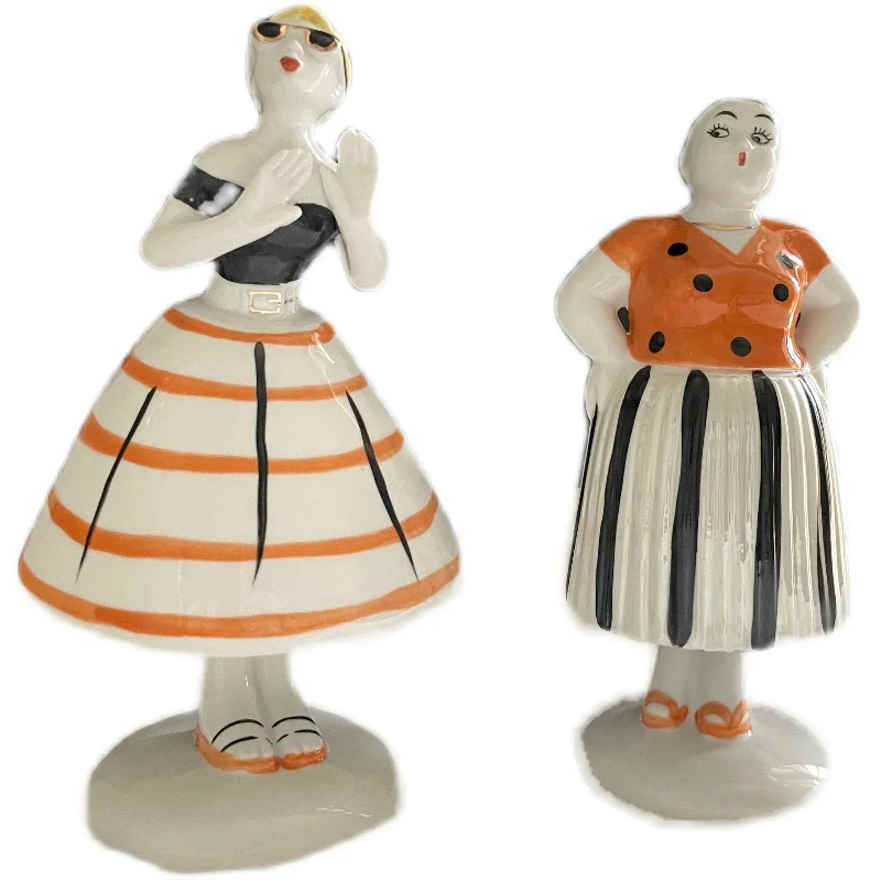 

Nordic Retro Home Decoration Ornaments Girl Figurines Home Decor Ceramic Ornaments Birthday Gift for Girlfriends Girl EsculturaA