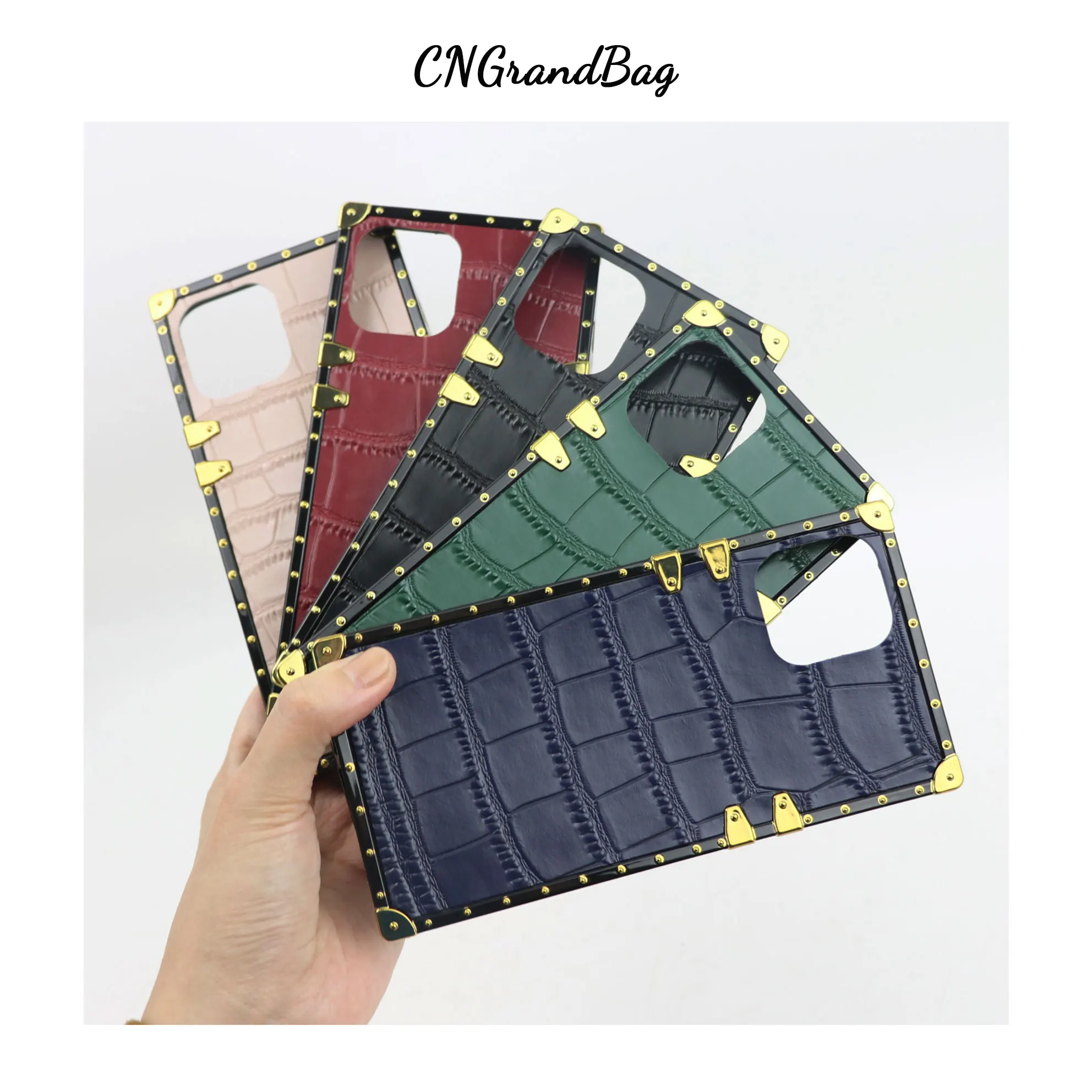 Customized Initial Letters Embossed Crocodile Leather Phone Case For Iphone 12 13 Pro Max Fashion Square Mobile Phone Cover