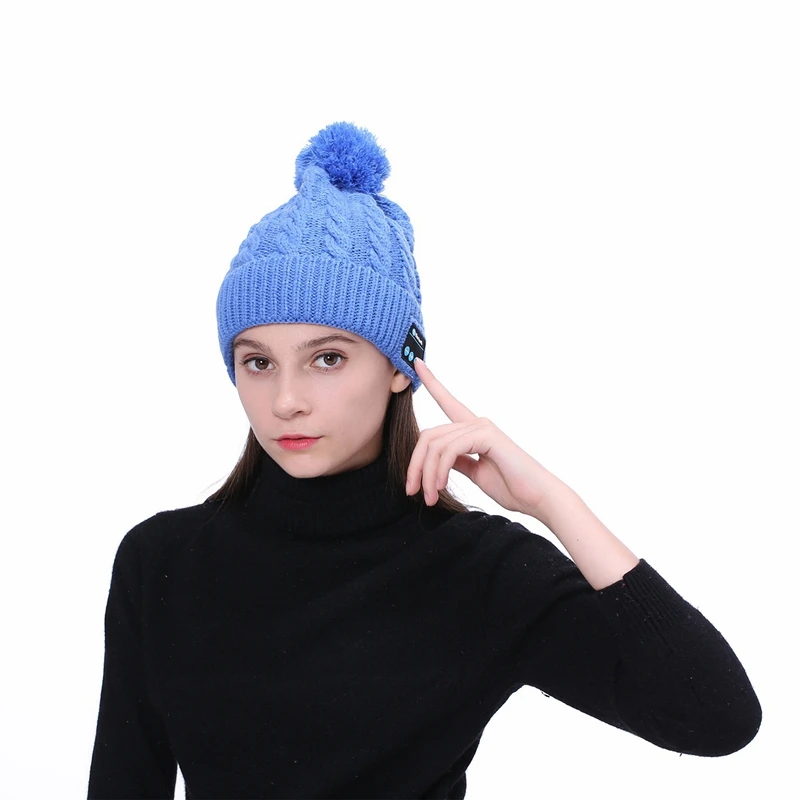 Wireless Bluetooth Hat Smart Winter Warm Hat Headphones Speaker with Microphone for Women Sports Cap Call Music Hat