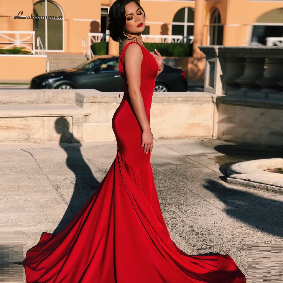 

Plus Size Turkey Red Mermaid Party Evening Dinner Gowns for Ladies Free Shipping 2020 Double V Sexy Dubai Prom Dress Long Train