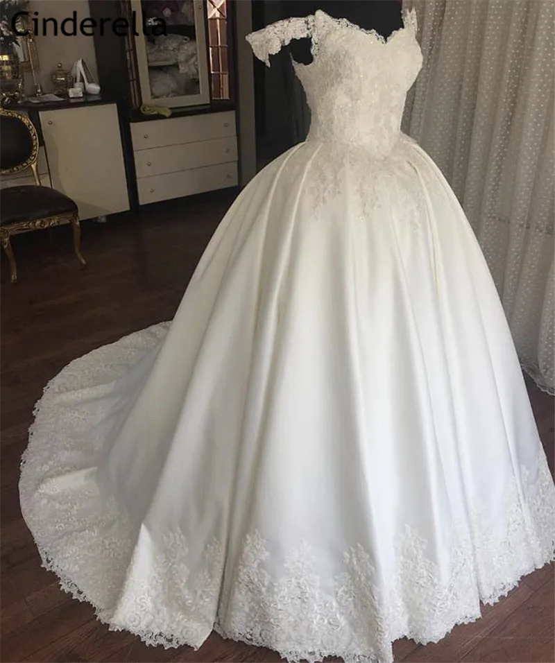 

Cinderella V-Neck Off The Shoulder A-Line Sweep Train Lace Up Back Lace Applique Crystal Satin Wedding Dresses vestido de noiva
