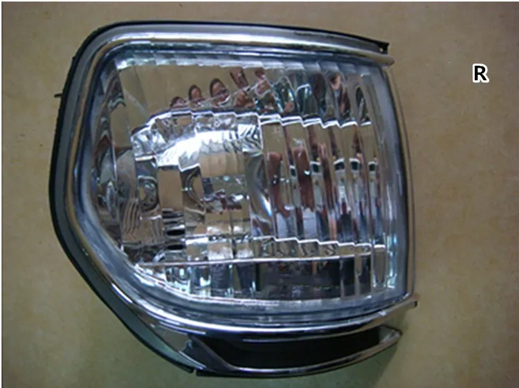 Osmrk автомобиля угловой светильник сигнала поворота для Toyota Land Cruiser LC80 FZJ80 4500 1995-1997 |