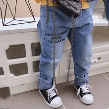 Детская одежда; коллекция года; сезон весна-осень; стиль; детские брюки для мужчин и женщин; модные джинсы с дырками и кисточками