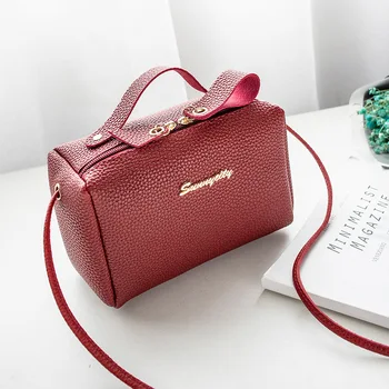 

Women's Square Crossbody Bag Pillow Shape Mini Messenger Bag Zipper Fashion Shoulder Bag Stylish Cool Small Phone Bag