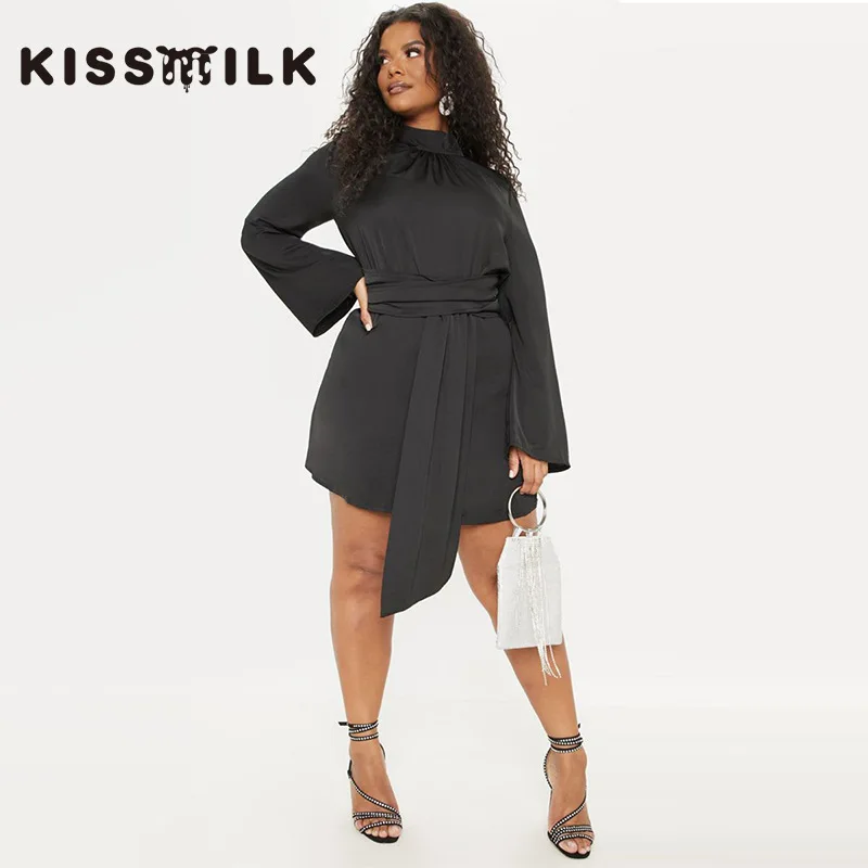 

Kisilk Small Batch Europe And America Large Size Pure Black Satin Pleated Mock-Neck Waist-Long-sleeved Dress