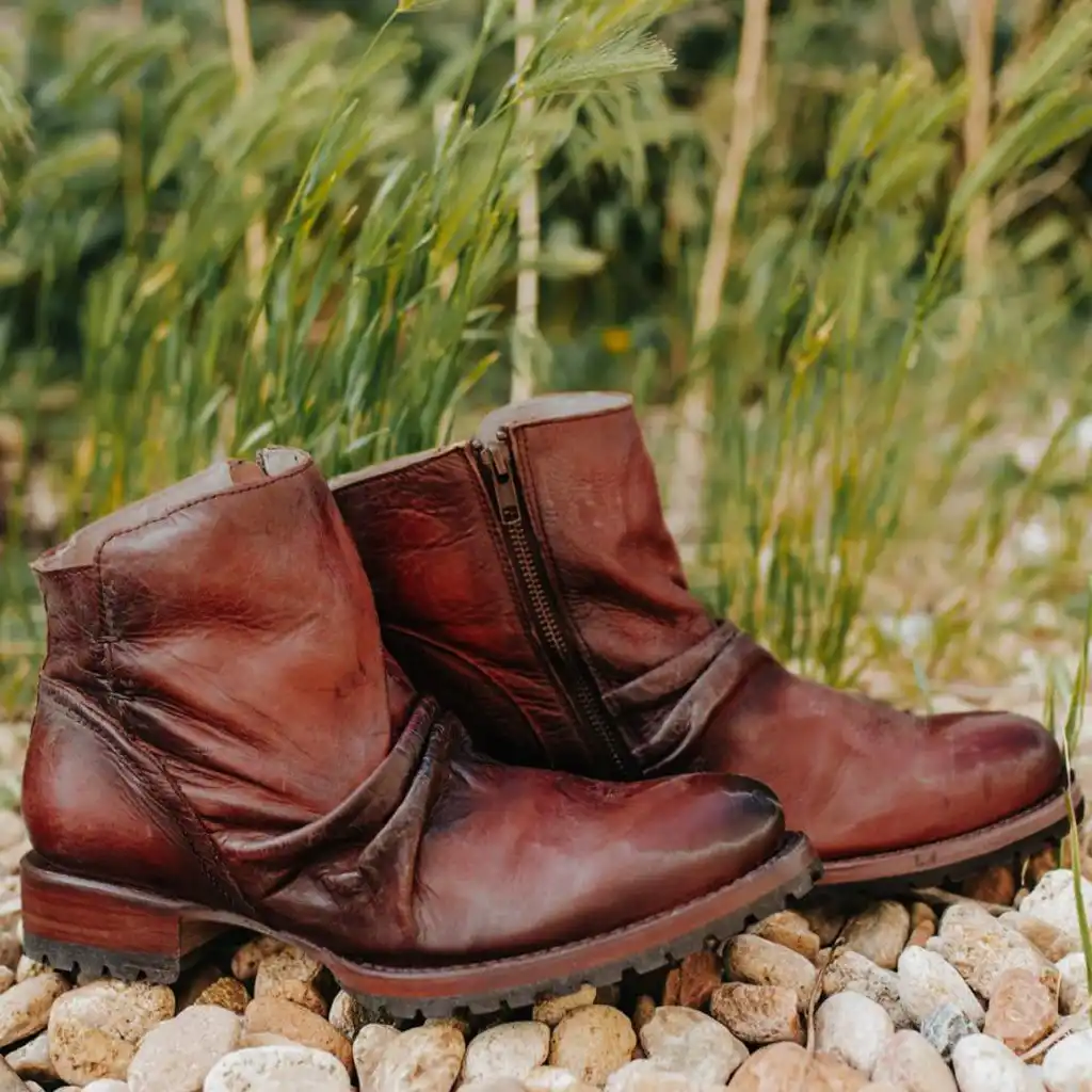side zip western ankle boots