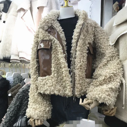 Модное пальто из овечьей шерсти Женская зимняя куртка новая Корейская свободная Меховая куртка маленькая ароматная куртка женская - Цвет: Хаки