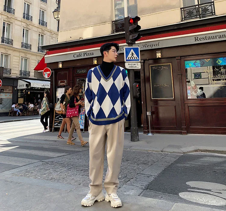 Men Vintage V-neck Loose Casual Knitted Pullover Sweater Male Streetwear Fashion Geometric Pattern Sweaters