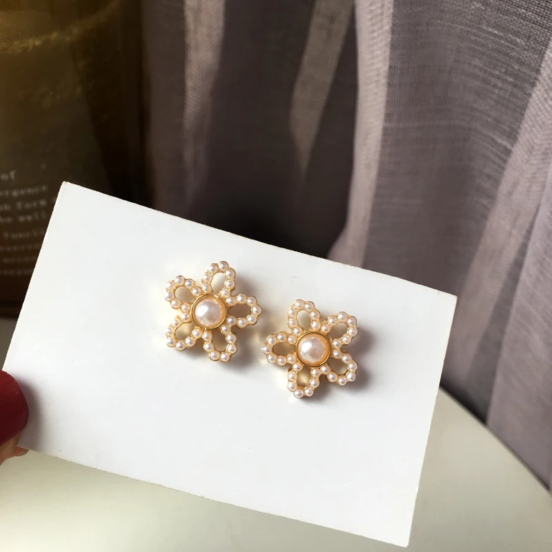 

S925 needle Flower Earrings 2020 New Design Sweet Korean Fashion Simulated Pearls Bowknot Stud Earrings For Girl Lady Gifts