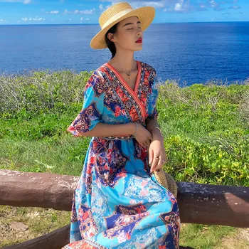 

Hainan sanya beach dress blue national wind Thailand show thin meat new seaside holiday dresses