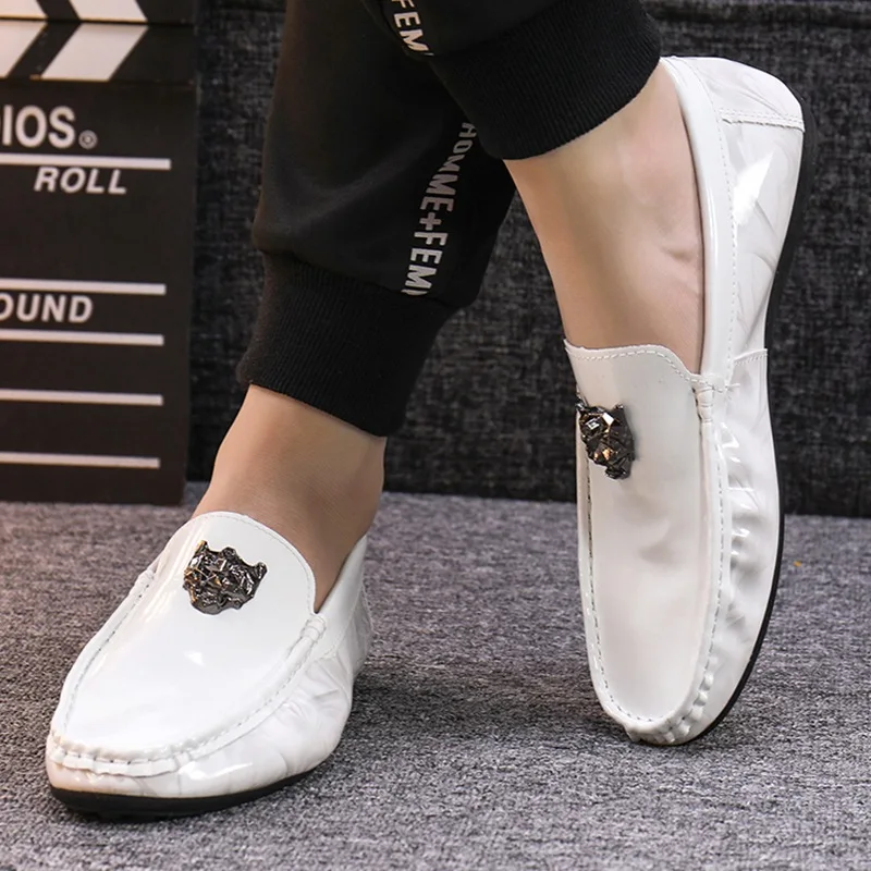 

2019 New Men Casual Shoes Spring Summer Men Loafers New Slip On Light Youth Men Peas Shoes Breathable Fashion Flat Footwear