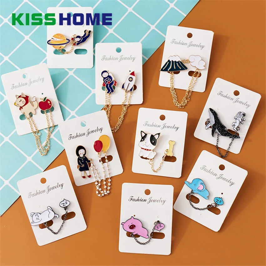 

Japanese and south Korean astronaut animation cartoon badge to astronauts into space whales brooch brooch female small pins acce