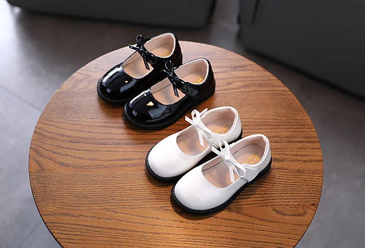 best leather shoes Girls Leather Shoes 2022 Spring New Fashion Children Shoes Solid Bow Princess Non-slip Soft Flat Kids Shoes E586 children's sandals