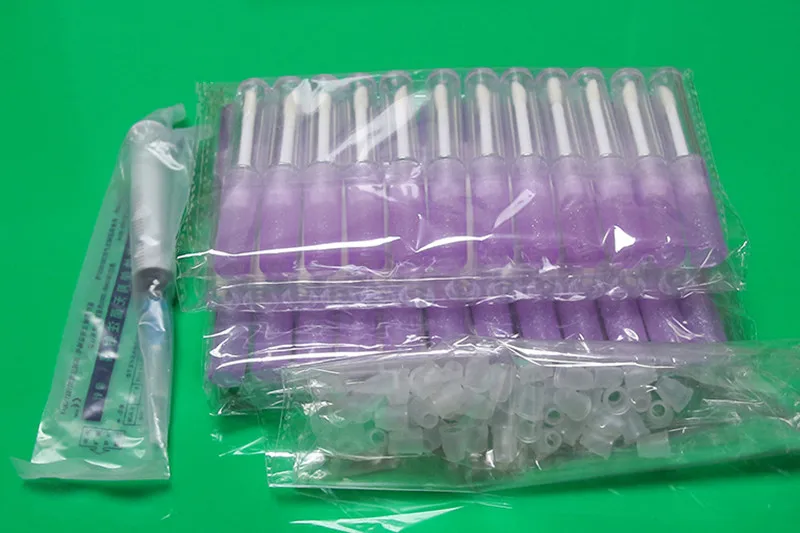 

Wholesale 1.3ml Empty Transparent Lip Gloss Tubes Plastic Lip Balm Tube Lipstick Mini Sample Cosmetic Containers With Purple Lid