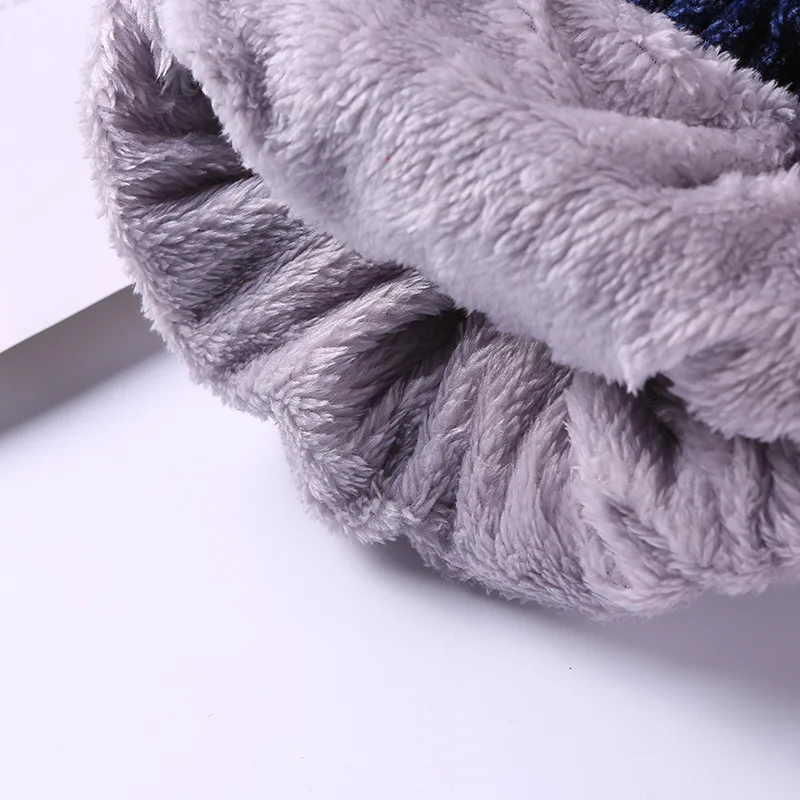 9502470392_1445281118