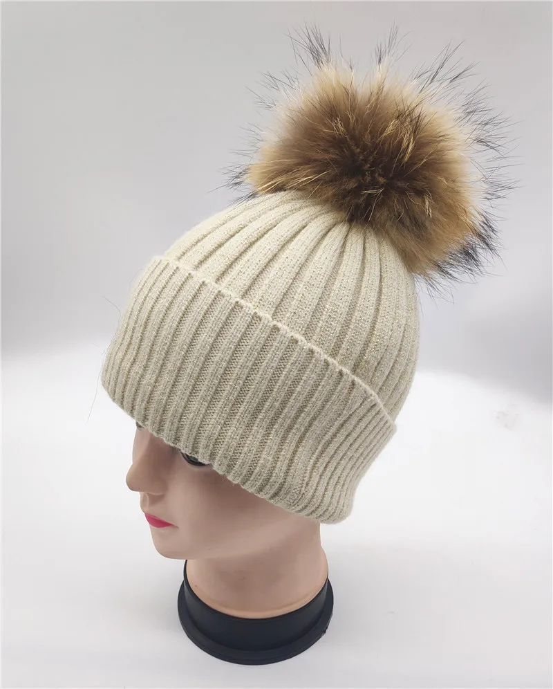 Beige( Nature pom ) Зимняя женская повседневная шерстяная вязаная шапка в полоску Skullies, женская теплая вязаная шапка с помпонами из натурального меха Gorros - Цвет: Beige( Nature pom )