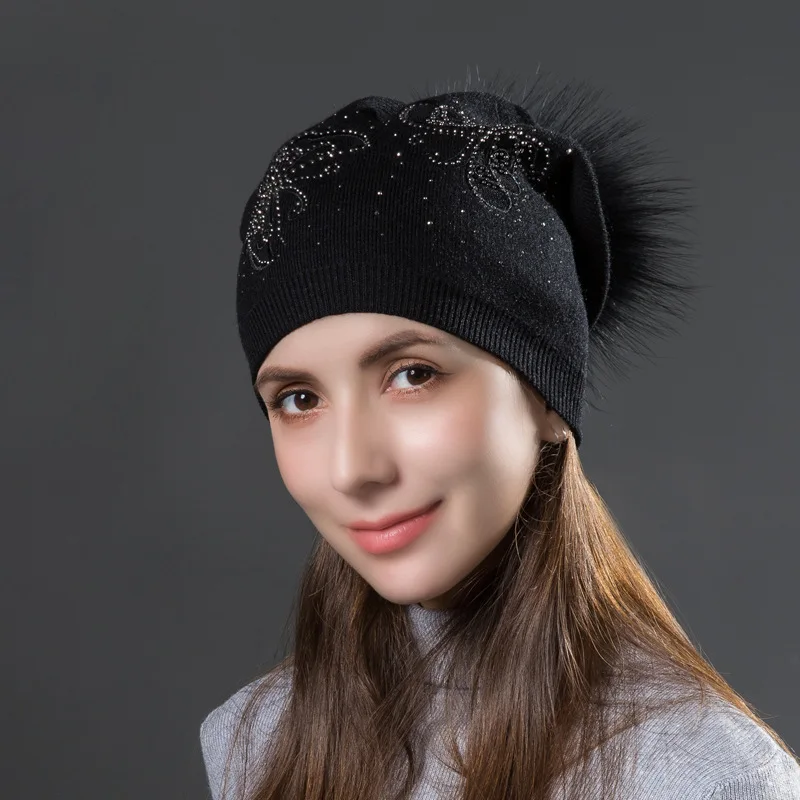 black pom Winter Autumn Ladies knitted hats Hollow Rhinestone Butterfly Real Fur Pompoms Beanie caps Bonnet Womens Skullies - Цвет: black pom