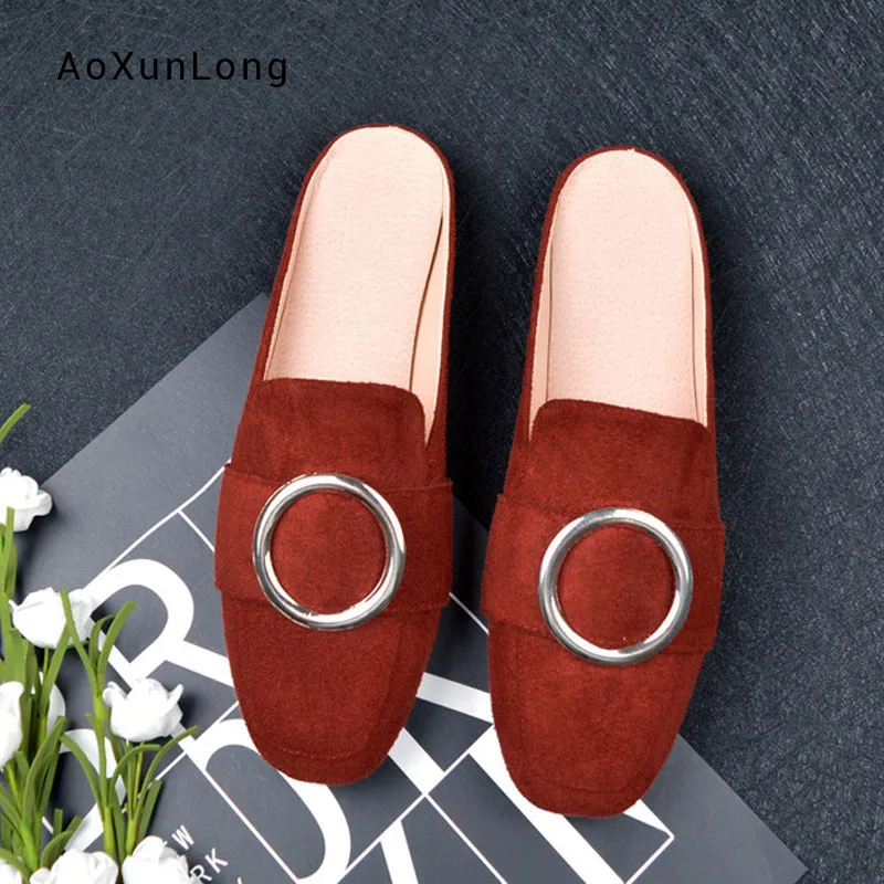 Aosunlong/Большие размеры 30-43; туфли без задника; женские замшевые шлепанцы на квадратном каблуке с металлической пряжкой; повседневные Нескользящие женские шлепанцы в стиле ретро - Цвет: Red