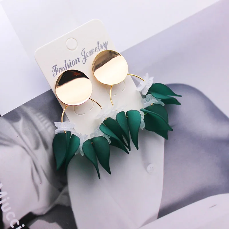 Женские акриловые серьги гвоздики с жемчугом и листьями|Серьги-гвоздики| |