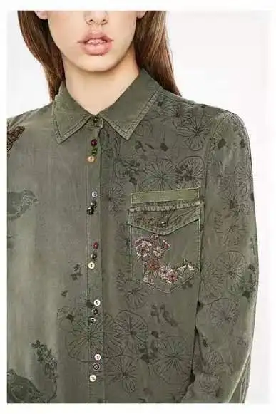 Оливково-зеленая рубашка с вышивкой в виде бабочек DESIGUAL