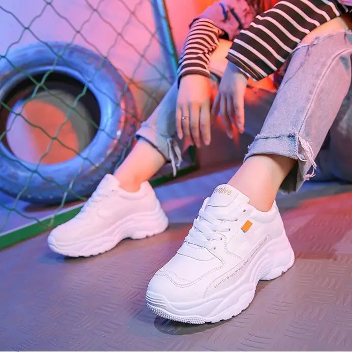 

White Shoes Women Designer Korean Fashion Thick Platform Chunky Sneakers High 5cm Split Leather Light Breathable Tenis Feminino