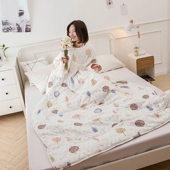 

Winter Lazy Quilt with Sleeves Charming Leaves Letter Pattern Comforter Warm Cape Cloak Nap Blanket Home Duvet Supplies