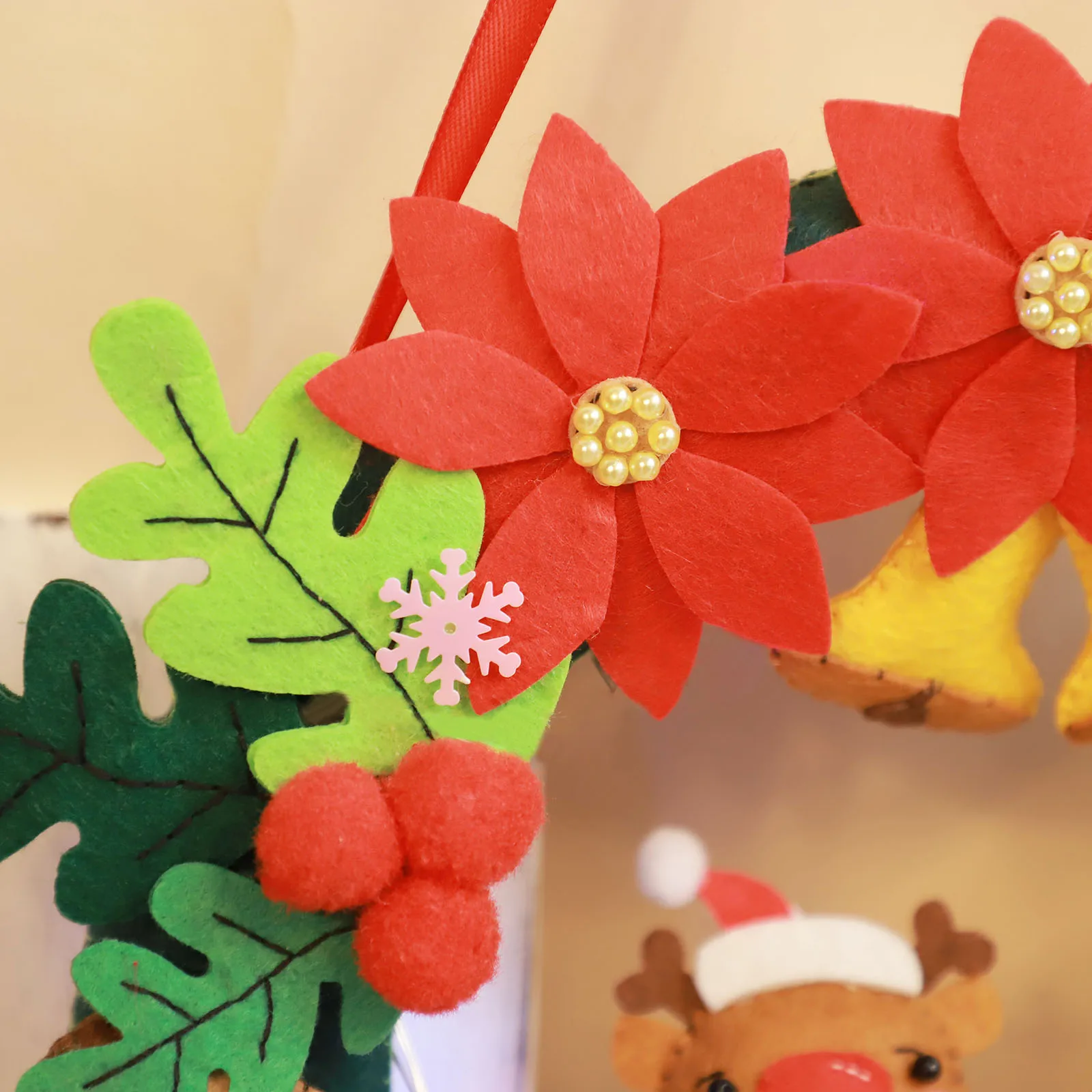 Felt Christmas Decorations Kids' Felt Craft Kits Christmas Sewing Set Starter Kits Non-Woven Handmade DIY Hanging Garland Wreath
