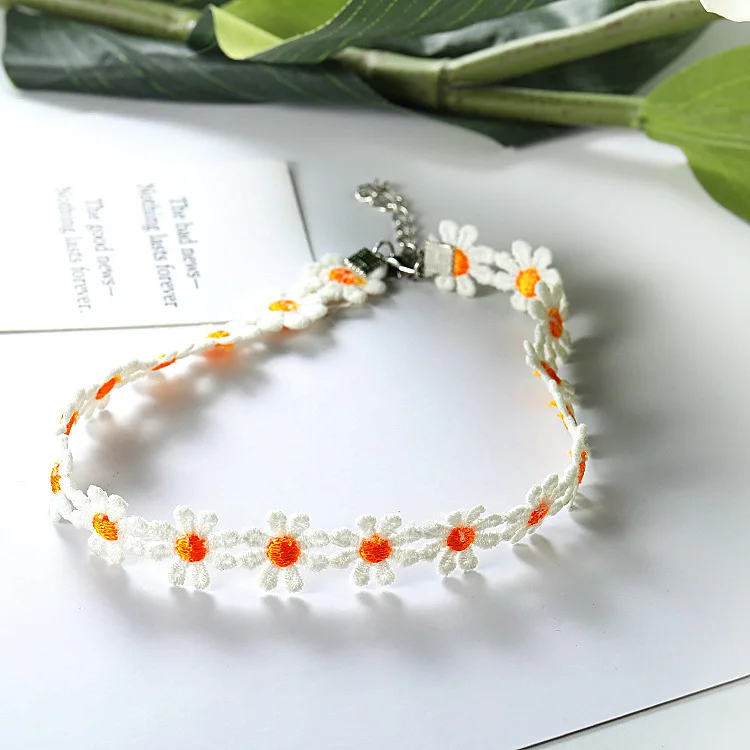 Women Jewelry Lace Necklace Classic Fashion Daisy Collar Women Lace Collar Party Necklace