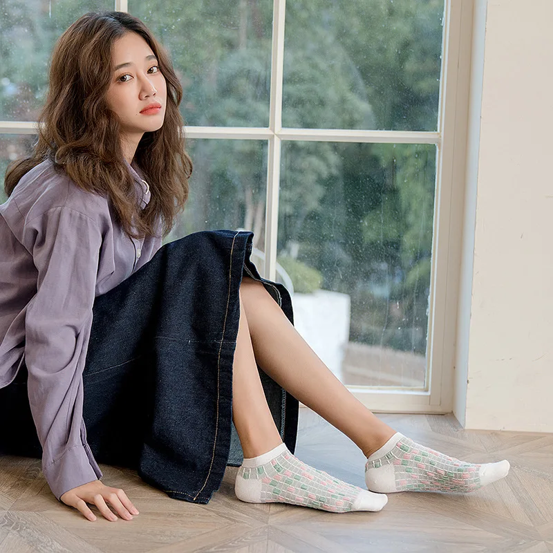 14169755851_1946810685