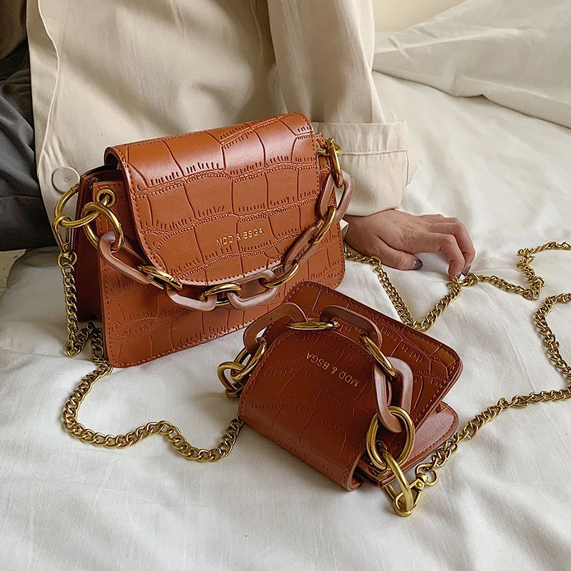 

Luxury women's bag 2019 new Korean version of the trendy wild personality shoulder Messenger bag fashion small square bag chain