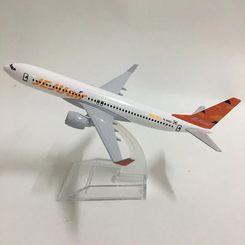 Джейсон пачка 16 СМ Корея JEJUAIR авиакомпании Boeing 737 модель самолета Модель