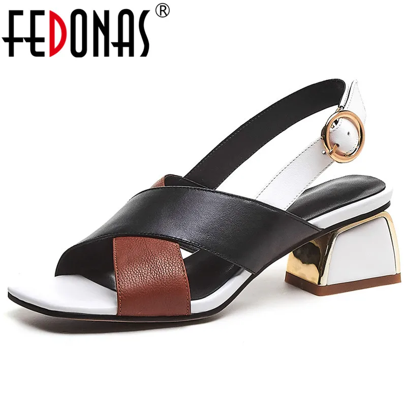 Женские босоножки с квадратным носком FEDONAS разноцветные туфли на каблуках