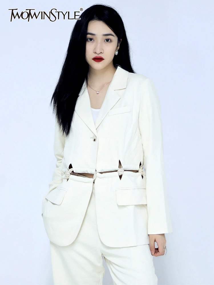 

TWOTWINSTYLE High Street Plain Blazers For Women Notched Loose Long Sleeve Hollow Out Single Button Coat Female 2021 Autumn New