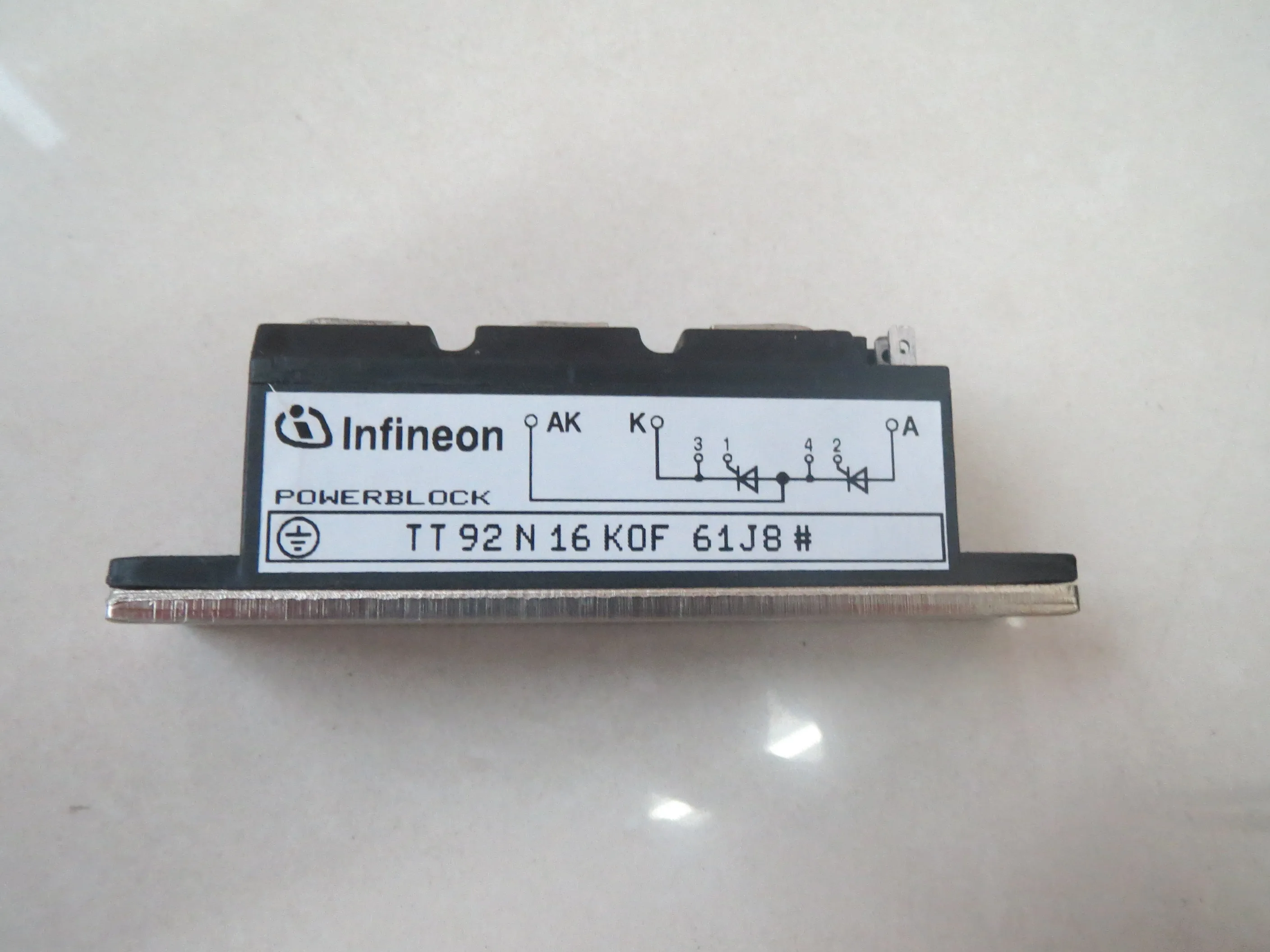 

TT92N16KOF Thyristor converter bridge IGBT module new